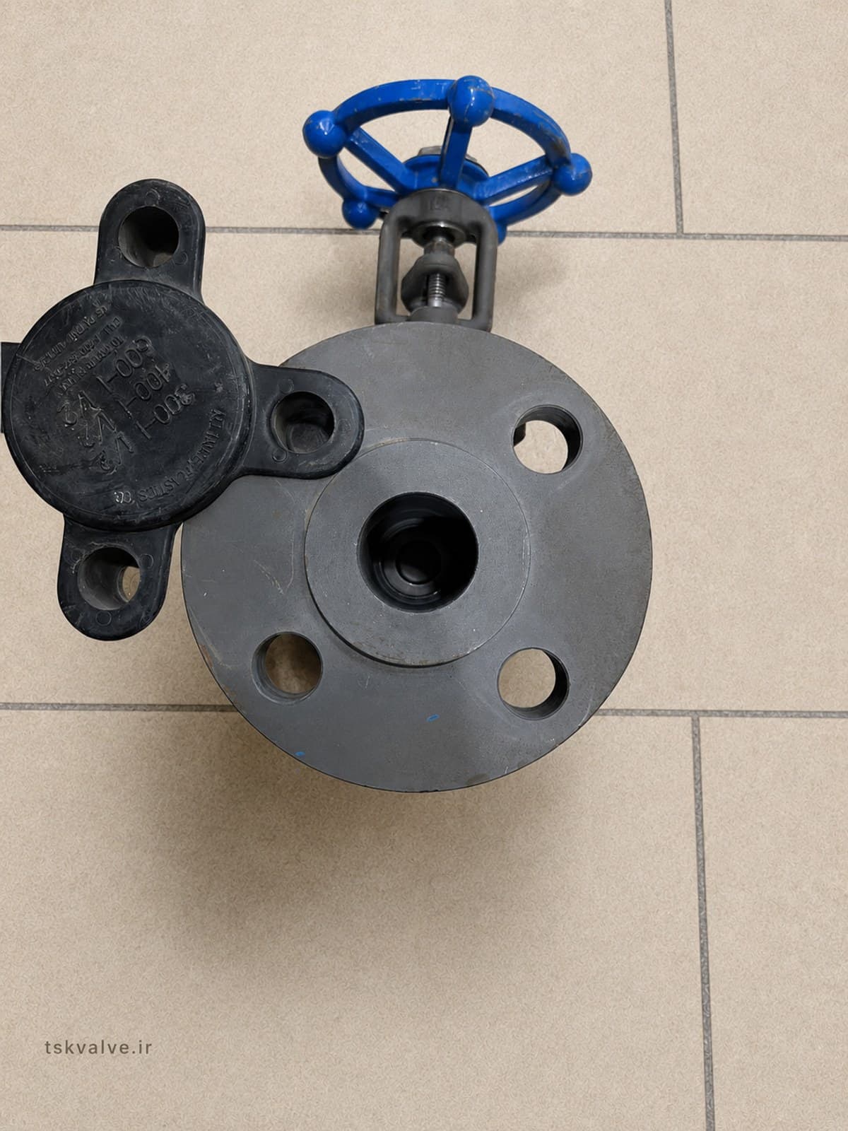 Smith 1-1/2 inch Class 600 A105 flanged gate valve