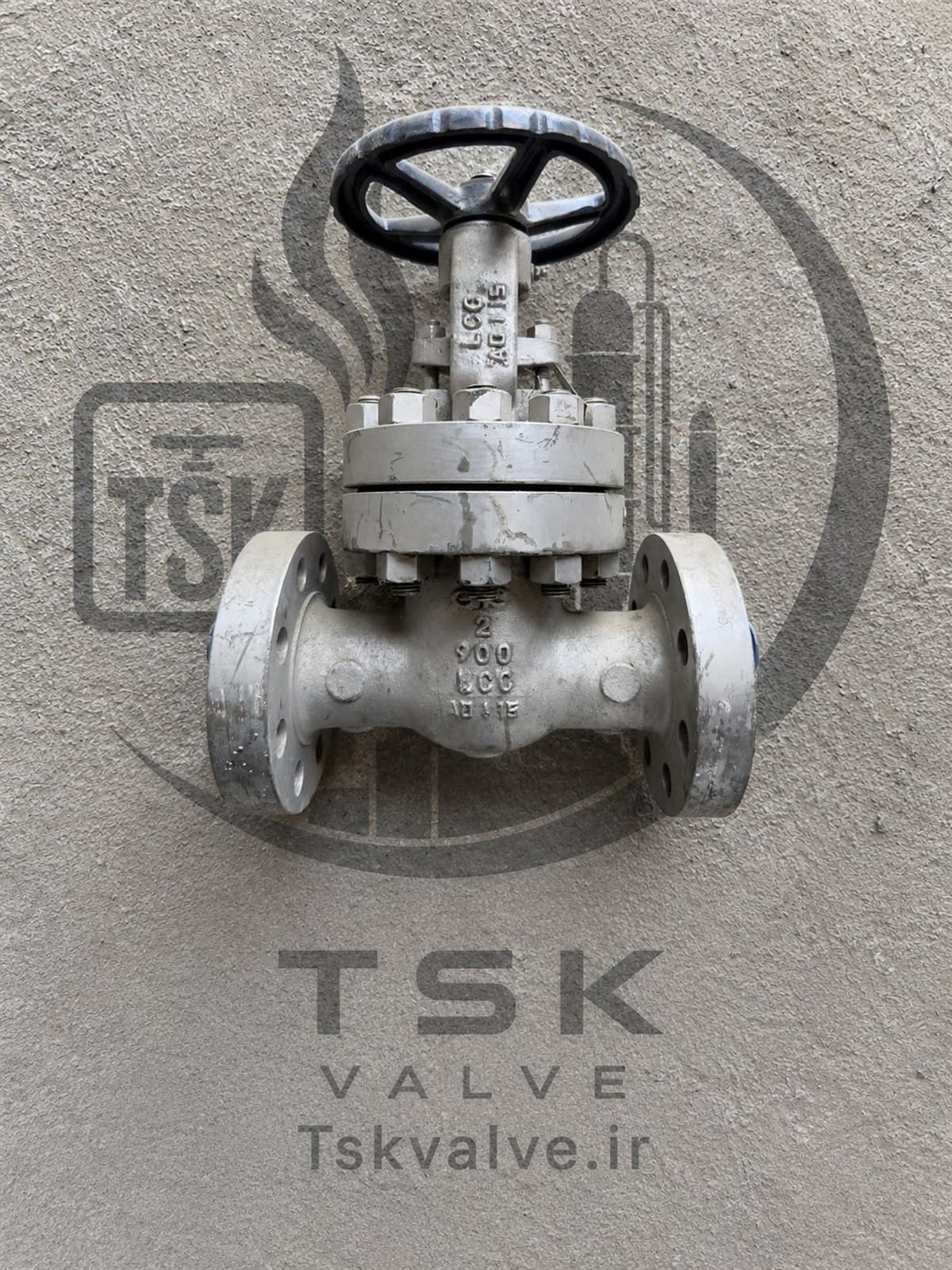 GWC 2 inch Class 900 LCC flanged gate valve